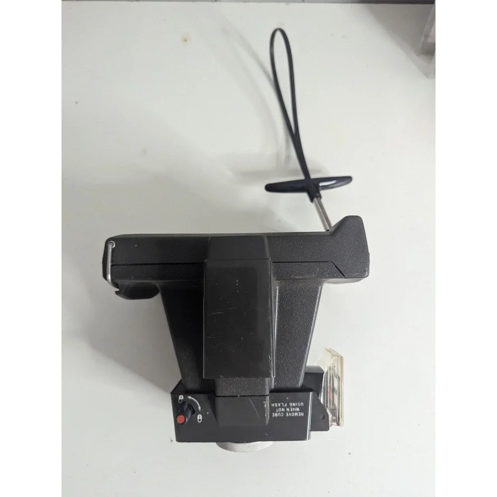 Vintage Polaroid land Camera Square shooter instant photo pictures type 88‎ film